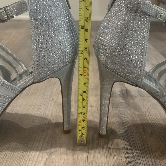 Gianni Bini Heels PROM PERFECT - Picture 4 of 5